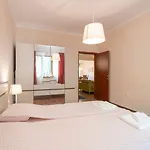Top Pick! Central Spacious 2 Bedroom Apartment