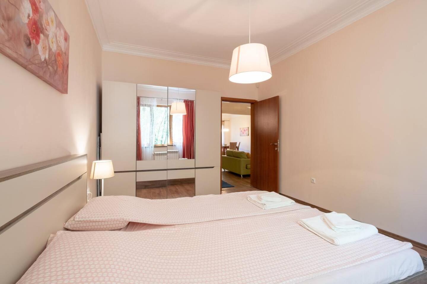 Pick! Spacious 2 Bedroom * Sofia