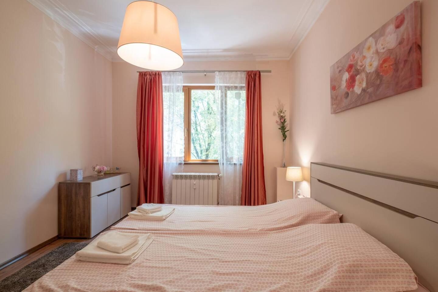 Pick! Spacious 2 Bedroom * Sofia